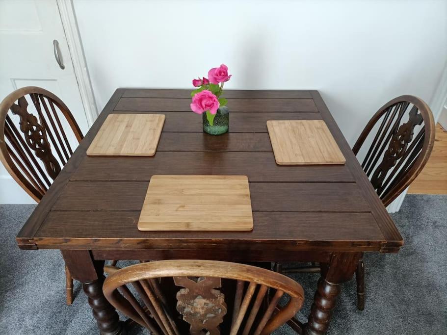 Cntrl Reading Modernized 3 Bedroom House 외부 사진