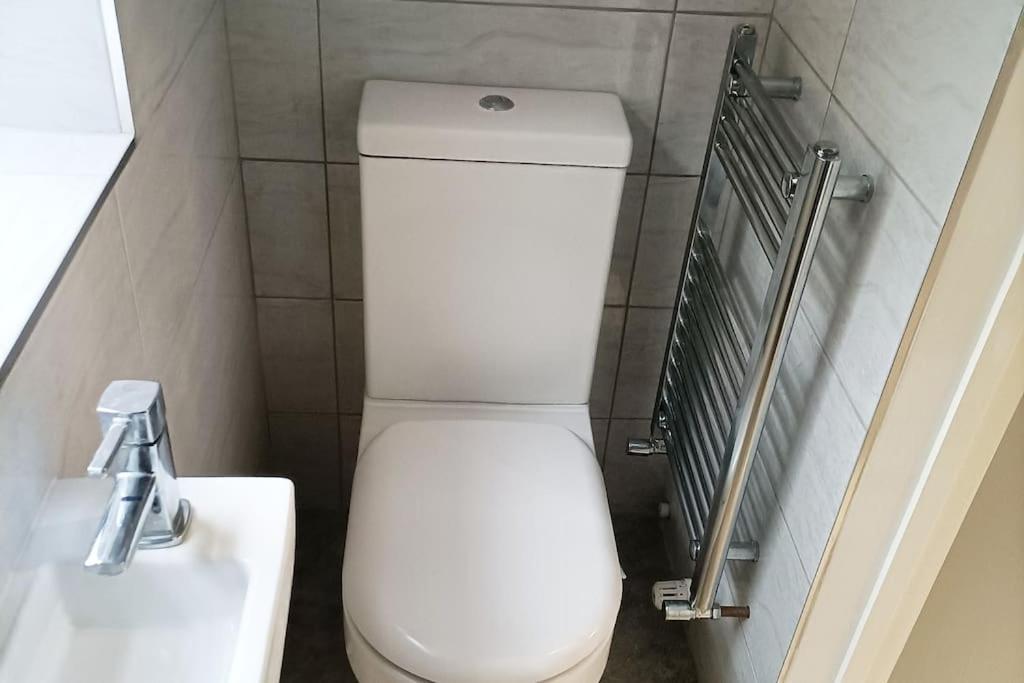 Cntrl Reading Modernized 3 Bedroom House 외부 사진